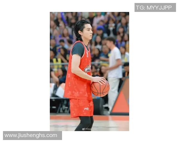 足球明星王鹤棣的精彩瞬间与个人魅力全景展示 足球明星王鹤棣的精彩瞬间与个人魅力全景展示