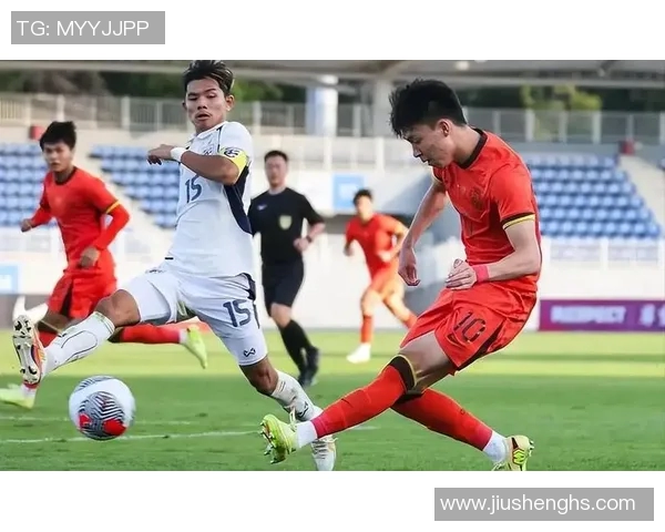 国足热身传球视频精彩回顾展现球员默契配合与战术演练